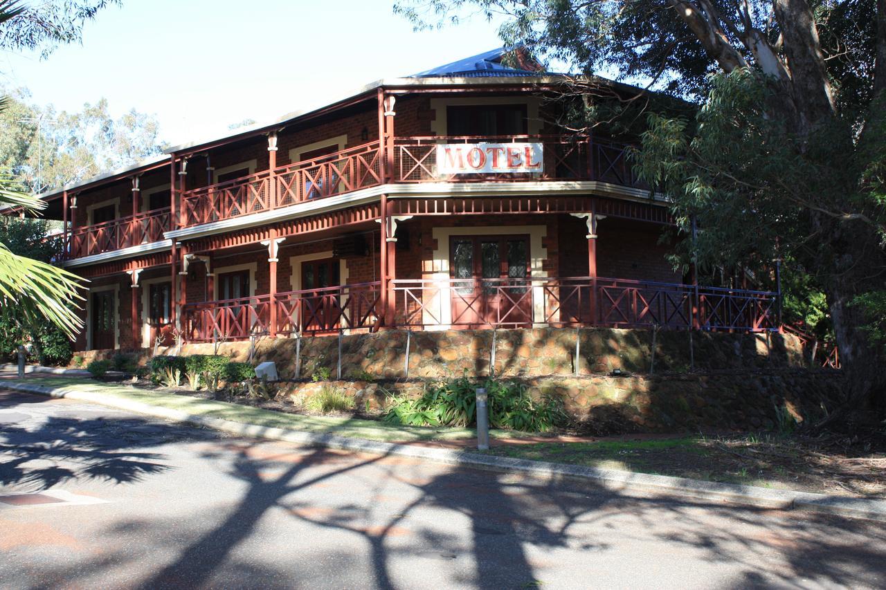 Heritage Country Motel Perth Exteriör bild